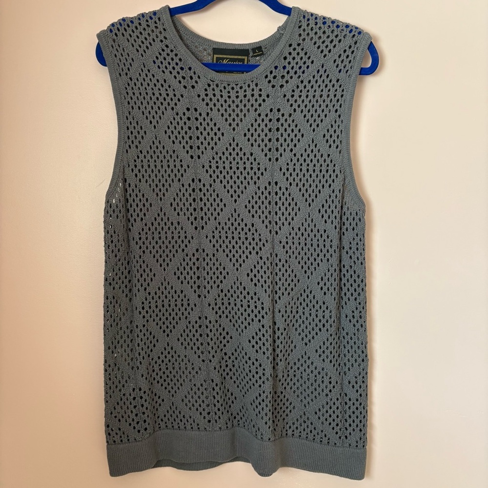 Massive Luxury Edition Gray Sleeveless Sweater with Diamond Weave Pattern